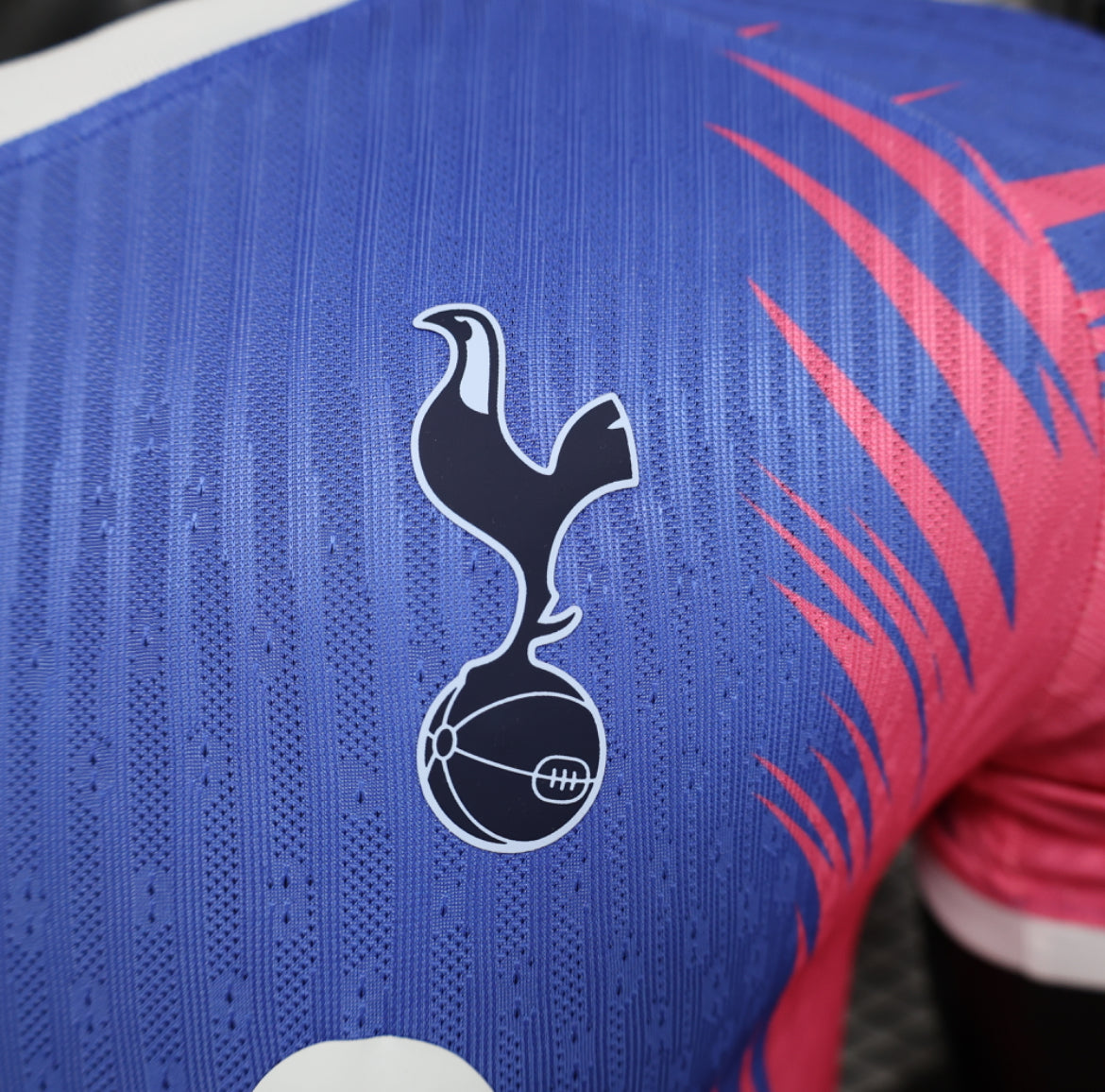 Tottenham "Electric Blaze" Special Kit