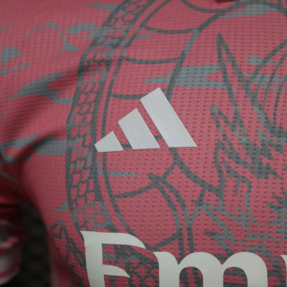 Real Madrid "Dragón Rosa" Special Kit